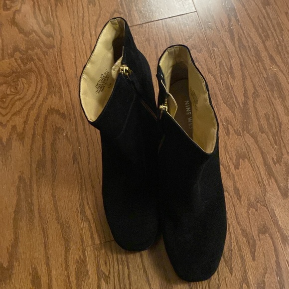 Nine West High Heel Boots, Black Suede, Size 8 1/2 medium, like new, hardly worn - Picture 7 of 7